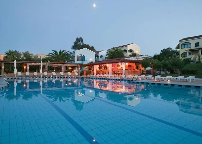 Corfiot Maisonette With Shared Pool - Govino Bay