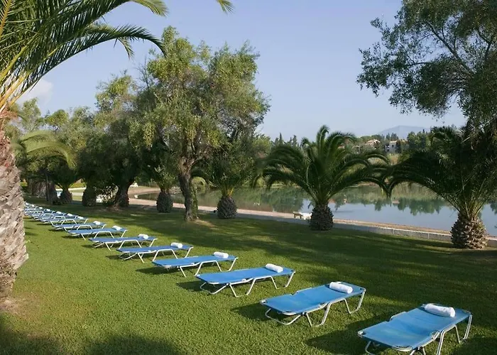 Corfiot Maisonette With Shared Pool - Govino Bay