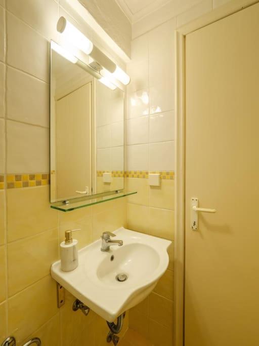 Apartment Corfiot Maisonette With Shared Pool - Govino Bay