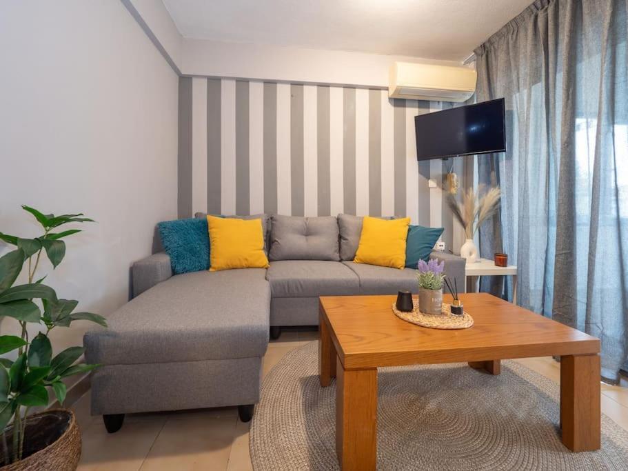 Corfiot Maisonette With Shared Pool - Govino Bay Corfu (city)