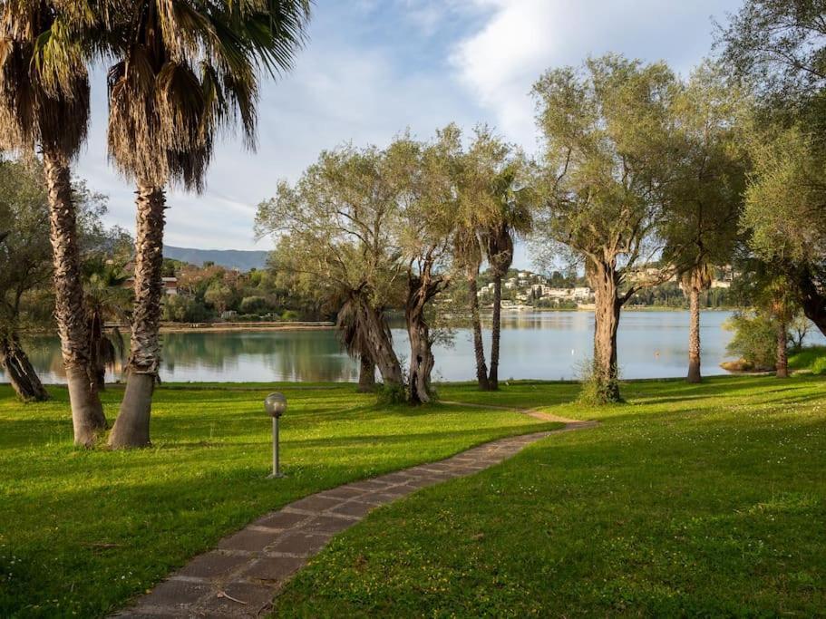 Corfiot Maisonette With Shared Pool - Govino Bay Apartment *